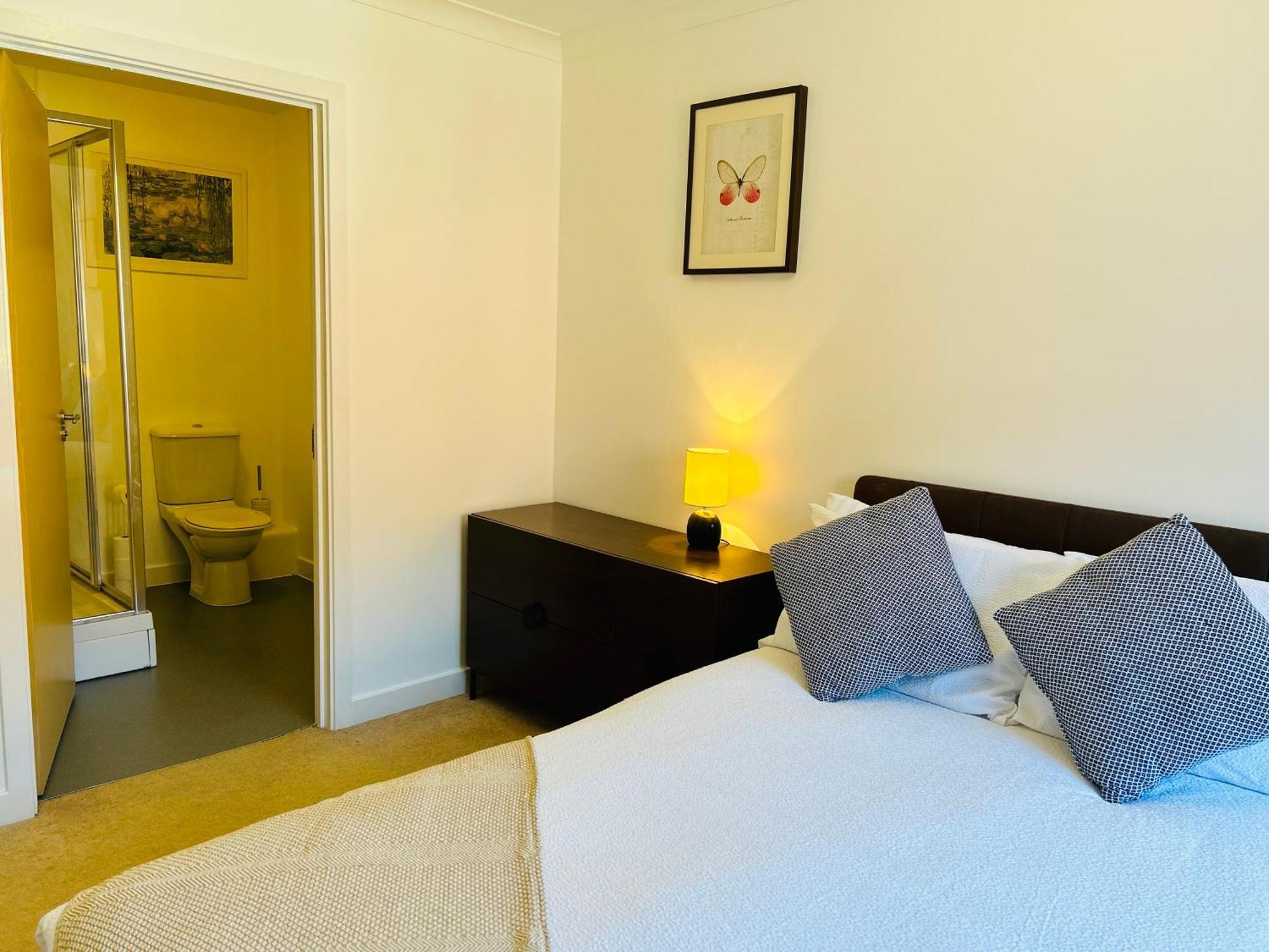 Modern Apartment Broad Gauge Way - Ideal For Work And Leisure Wolverhampton Exterior photo